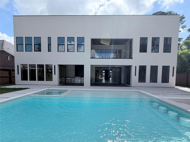 827 Bunker Hill Road, Houston, TX 77024