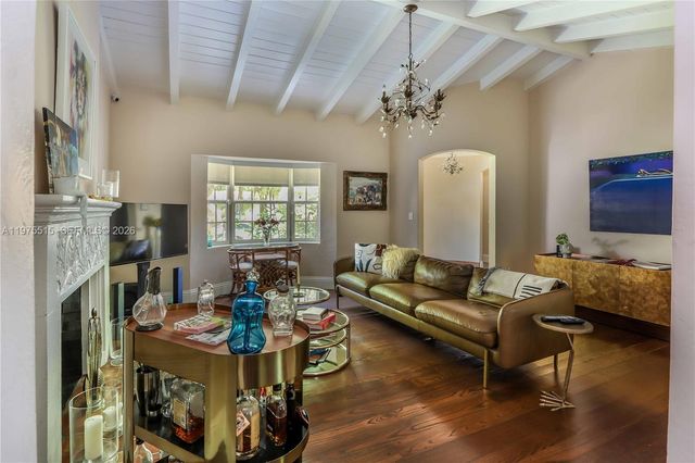 1260 La Mancha Ave, Coral Gables, FL 33134