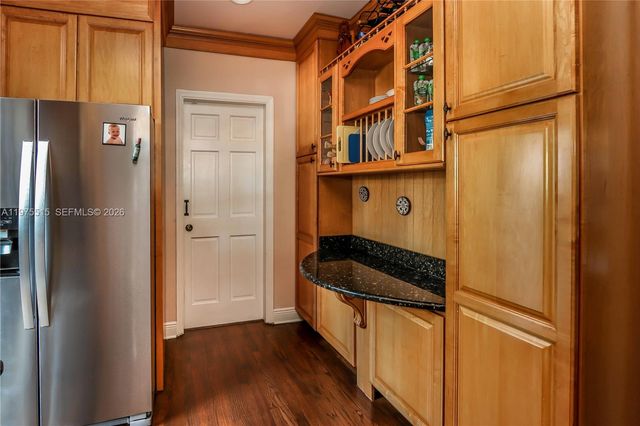 1260 La Mancha Ave, Coral Gables, FL 33134