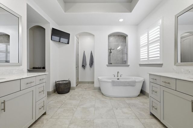 11713 Slumber Falls Drive, Flower Mound, TX 76226