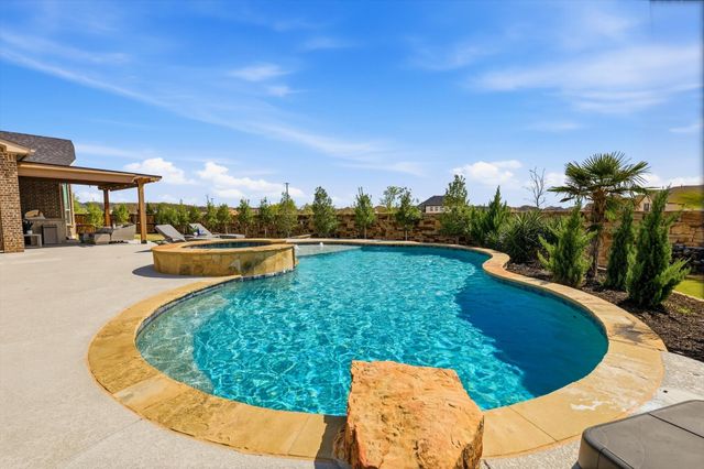 11713 Slumber Falls Drive, Flower Mound, TX 76226