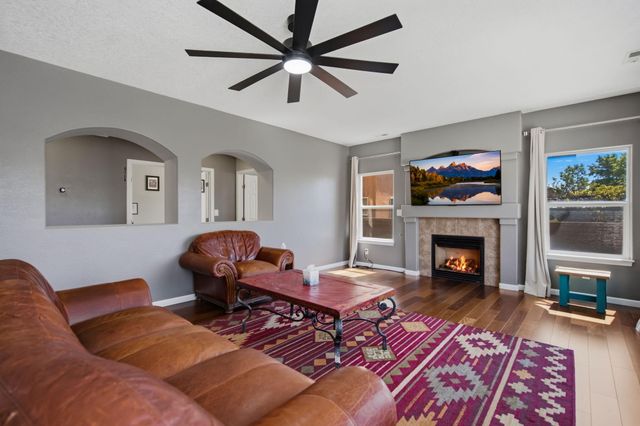 2439 Camino Catalonia SE, Rio Rancho, NM 87124