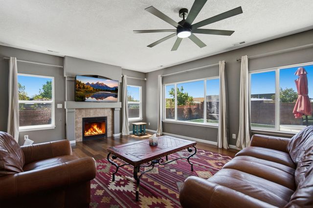 2439 Camino Catalonia SE, Rio Rancho, NM 87124