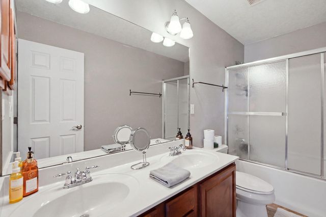2439 Camino Catalonia SE, Rio Rancho, NM 87124
