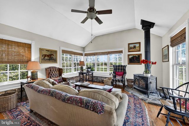 871 OLD CHAPEL RD, Boyce, VA 22620