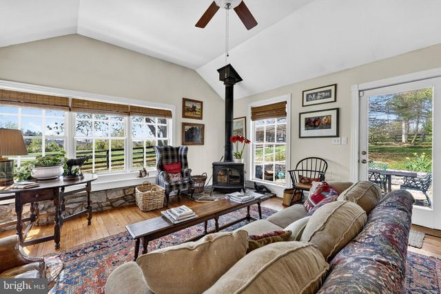 871 OLD CHAPEL RD, Boyce, VA 22620