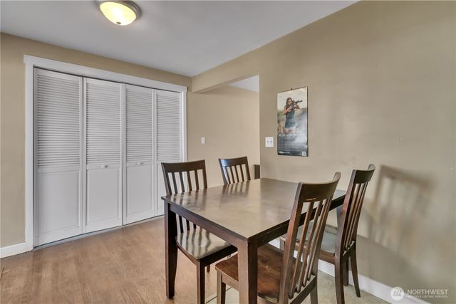 516 6th Ave S, Kent, WA 98032