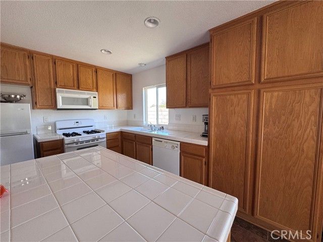 1554 Granville, Lancaster, CA 93535