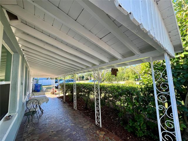 213 N GLEN AVENUE, Tampa, FL 33609