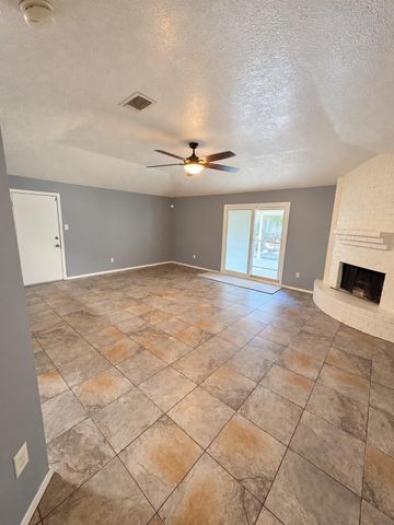 9811 Rocky Hollow Road, La Porte, TX 77571