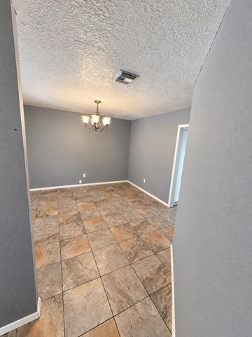 9811 Rocky Hollow Road, La Porte, TX 77571