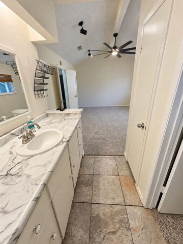 9811 Rocky Hollow Road, La Porte, TX 77571