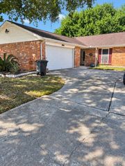 9811 Rocky Hollow Road, La Porte, TX 77571