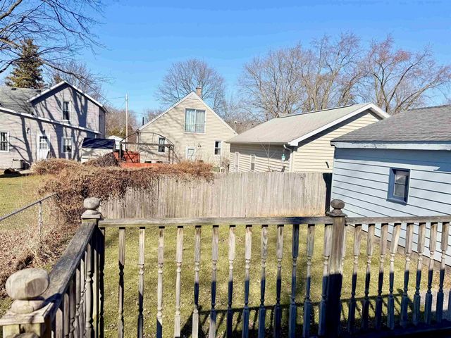 1207 Mercer Street, Essexville, MI 48732