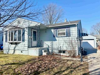 1207 Mercer Street, Essexville, MI 48732