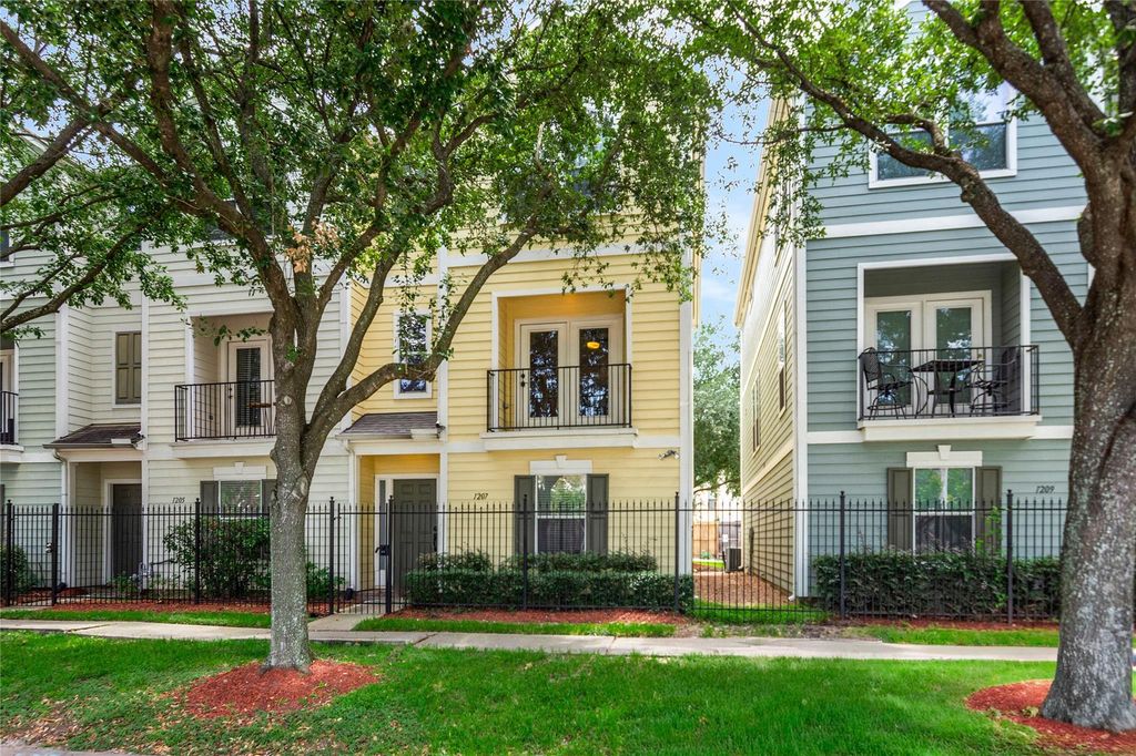 1207 Nagle Street, Houston, TX 77003