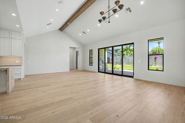 3210 E OREGON Avenue, Phoenix, AZ 85018