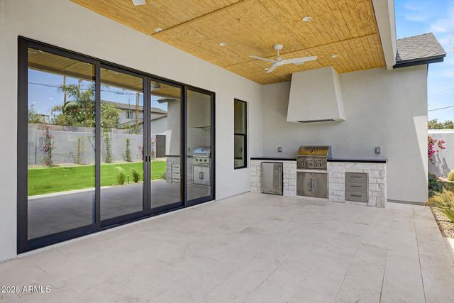 3210 E OREGON Avenue, Phoenix, AZ 85018