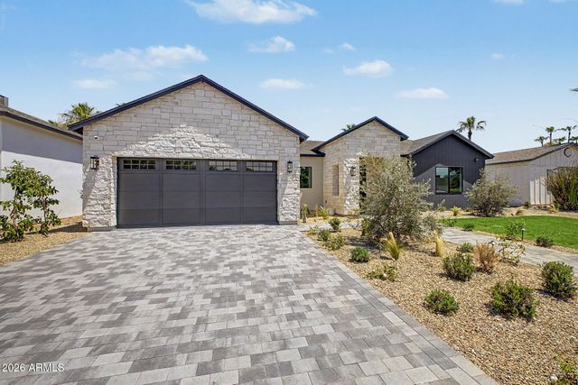 3210 E OREGON Avenue, Phoenix, AZ 85018
