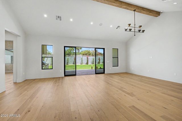 3210 E OREGON Avenue, Phoenix, AZ 85018