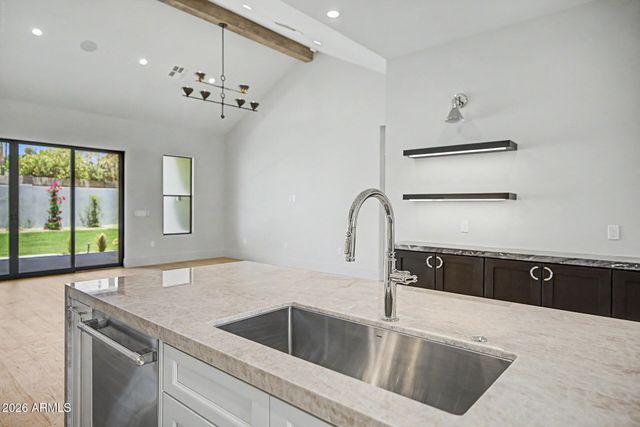 3210 E OREGON Avenue, Phoenix, AZ 85018