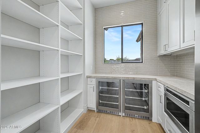 3210 E OREGON Avenue, Phoenix, AZ 85018
