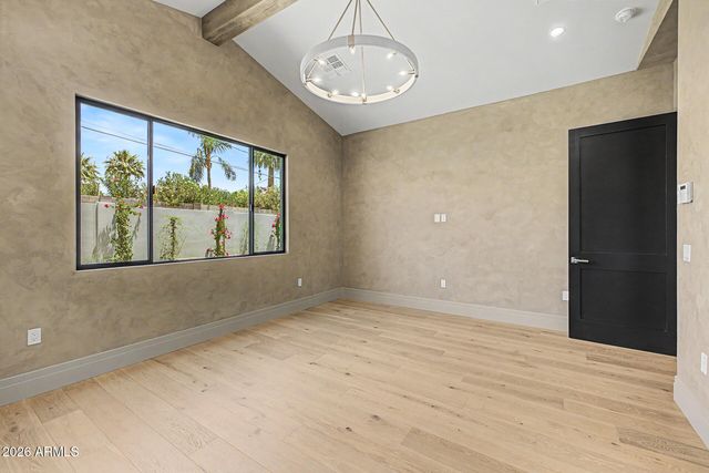 3210 E OREGON Avenue, Phoenix, AZ 85018