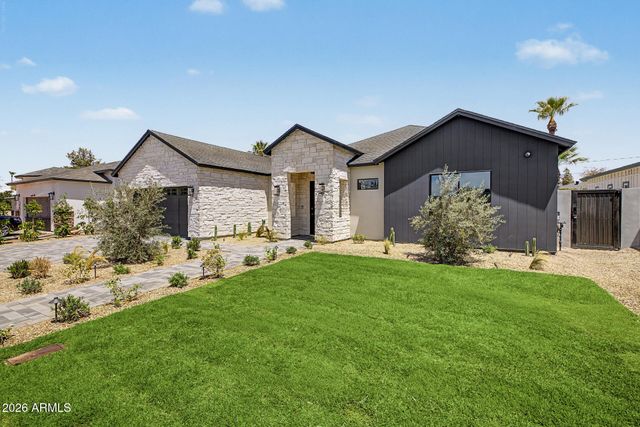 3210 E OREGON Avenue, Phoenix, AZ 85018
