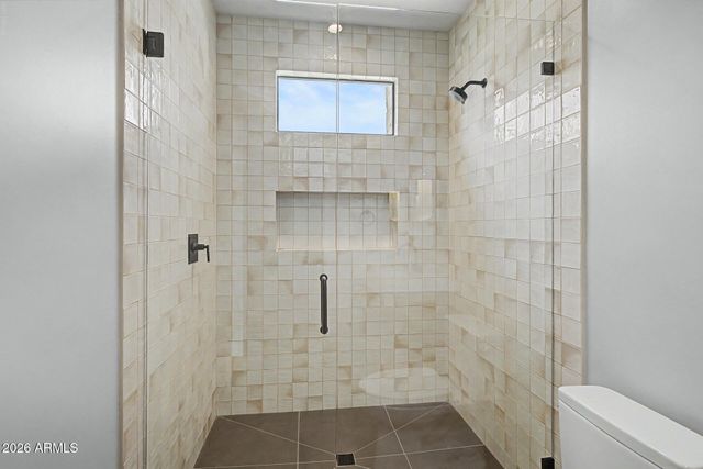 3210 E OREGON Avenue, Phoenix, AZ 85018