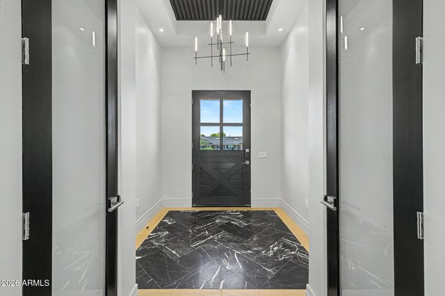3210 E OREGON Avenue, Phoenix, AZ 85018
