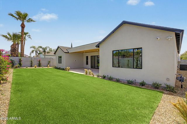 3210 E OREGON Avenue, Phoenix, AZ 85018