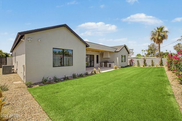 3210 E OREGON Avenue, Phoenix, AZ 85018