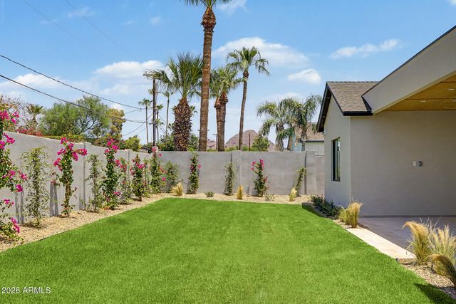 3210 E OREGON Avenue, Phoenix, AZ 85018