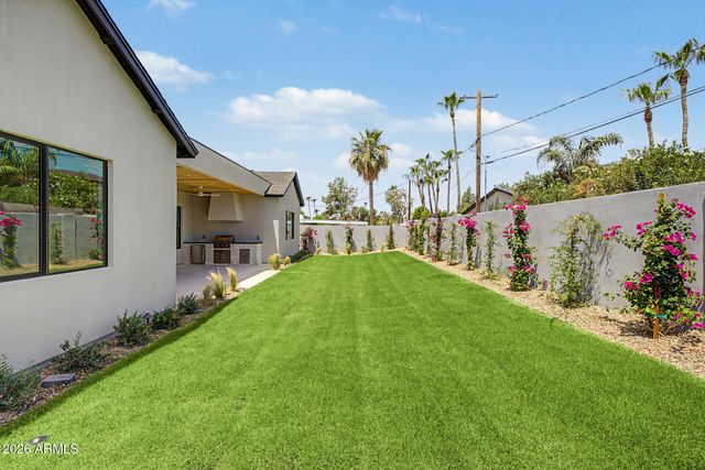 3210 E OREGON Avenue, Phoenix, AZ 85018