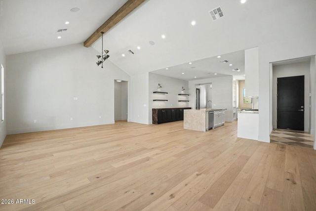 3210 E OREGON Avenue, Phoenix, AZ 85018