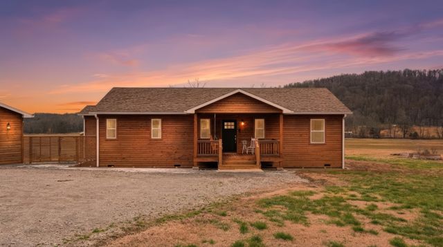 1081 Donahue Rd, Pulaski, TN 38478