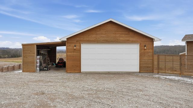 1081 Donahue Rd, Pulaski, TN 38478