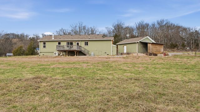 1081 Donahue Rd, Pulaski, TN 38478