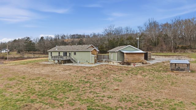 1081 Donahue Rd, Pulaski, TN 38478