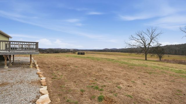 1081 Donahue Rd, Pulaski, TN 38478
