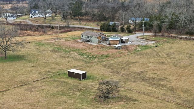 1081 Donahue Rd, Pulaski, TN 38478