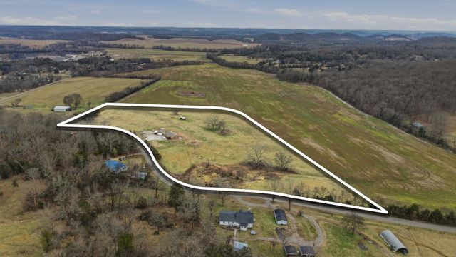 1081 Donahue Rd, Pulaski, TN 38478