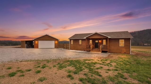 1081 Donahue Rd, Pulaski, TN 38478