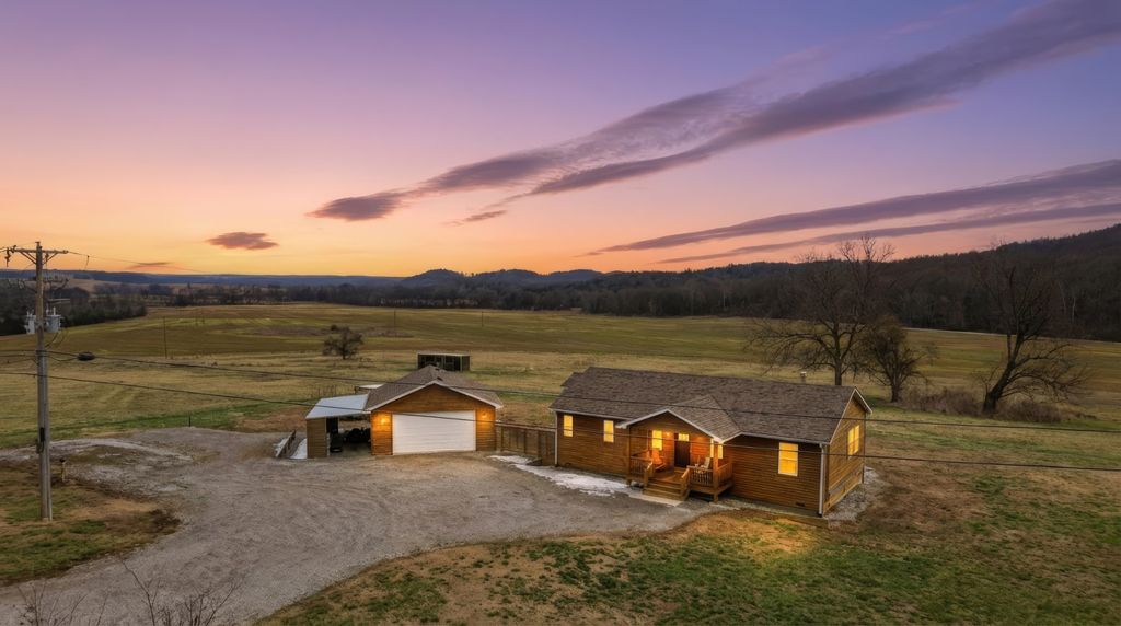 1081 Donahue Rd, Pulaski, TN 38478