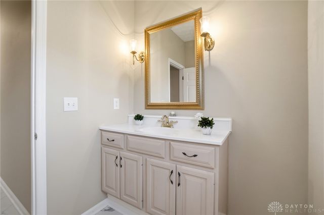 9963 Creek Landing Way, Washington Twp, OH 45458