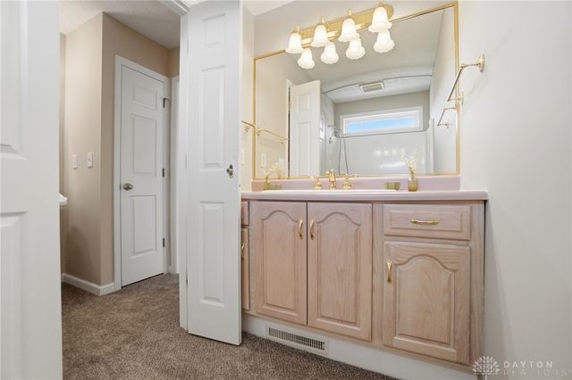 9963 Creek Landing Way, Washington Twp, OH 45458