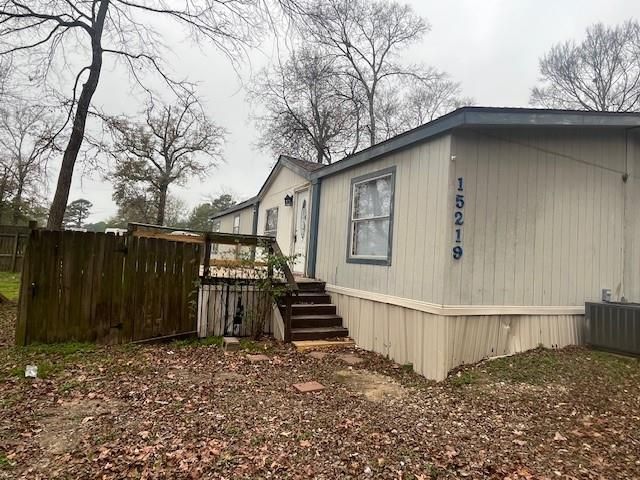 15219 Paradise Cove Drive, Willis, TX 77318