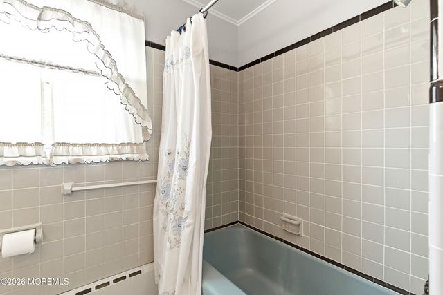 2400 Stanley Drive, Toms River, NJ 08753