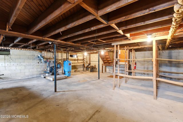 2400 Stanley Drive, Toms River, NJ 08753