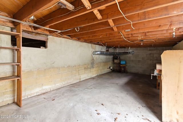 2400 Stanley Drive, Toms River, NJ 08753
